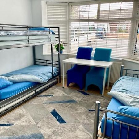 Bed and Breakfast Barrs Court Beds Warmley Екстер'єр фото