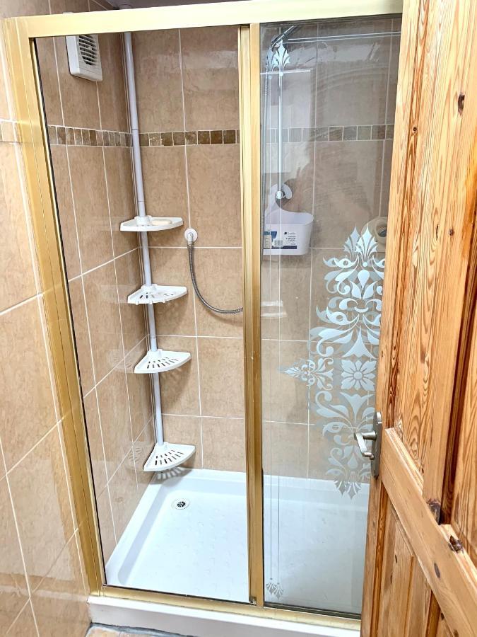 Bed and Breakfast Barrs Court Beds Warmley Екстер'єр фото
