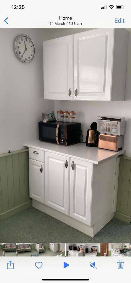 Bed and Breakfast Barrs Court Beds Warmley Екстер'єр фото